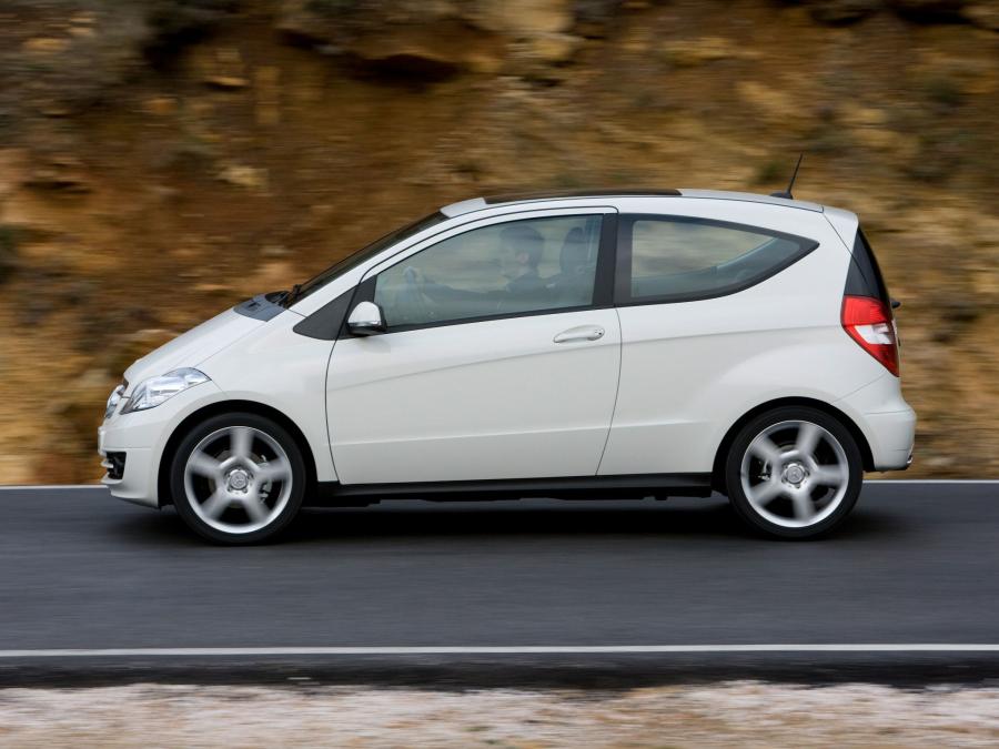  Mercedes-Benz A170 3-Door 2008 года  (фото 6 из 12)